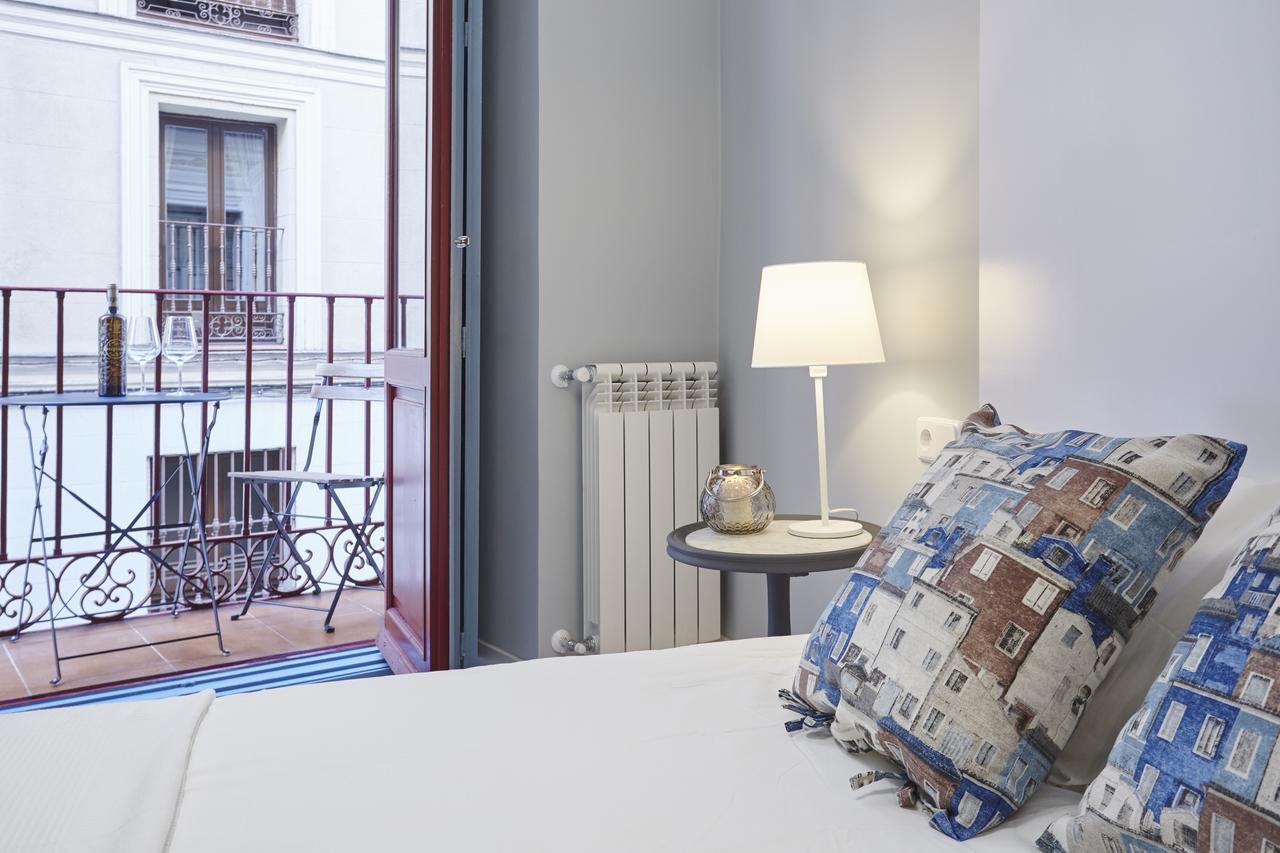 BRIGHT NEW APARTMENT in FUCAR STREET Мадрид Екстериор снимка