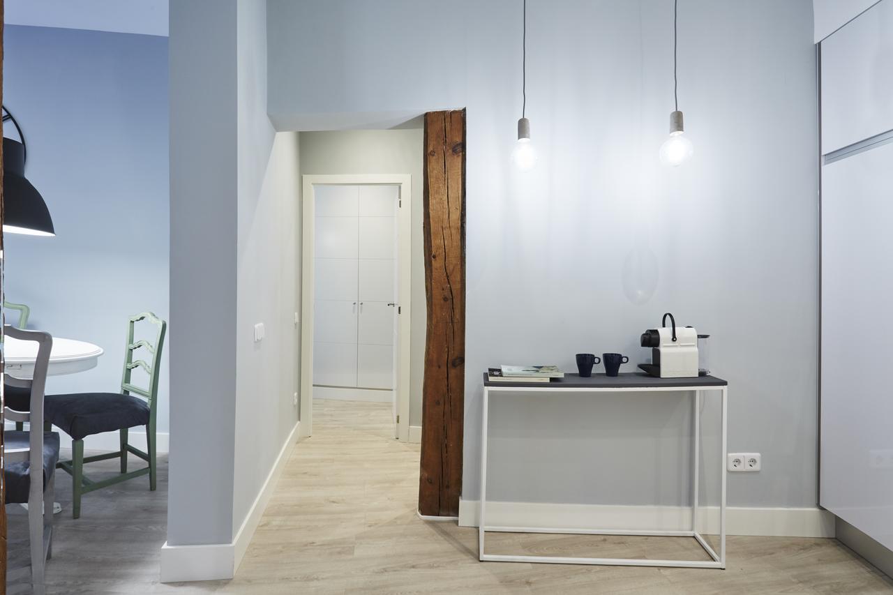 BRIGHT NEW APARTMENT in FUCAR STREET Мадрид Екстериор снимка