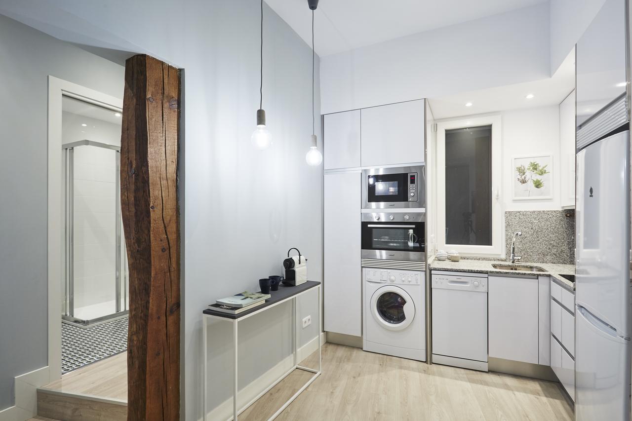 BRIGHT NEW APARTMENT in FUCAR STREET Мадрид Екстериор снимка
